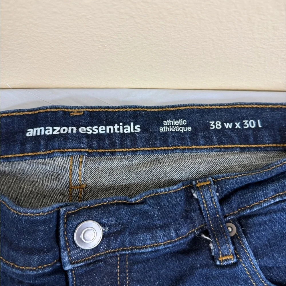 Amazon Essentials Men's Relaxed Fit‎ Dark Blue Jeans